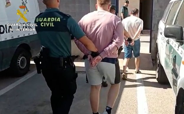 Prisión para dos detenidos por robar joyas en viviendas de Elche, Petrer y Cartagena