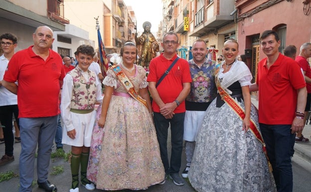 San Roque, el patrón de Burjassot, visita los casales falleros y las parroquias