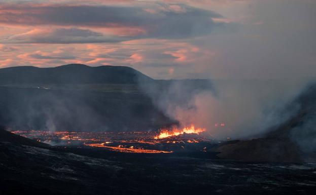 El volcán de Fagradalsfjall entra en erupción en Islandia