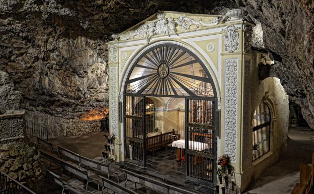 De excursión a las cuevas mágicas de Castellón: La Cueva Santa en Altura