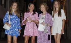 La reina Letizia, la princesa Leonor, la infanta Sofía y doña Sofía, juntas de cena en Mallorca