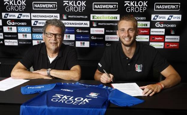 El Valencia hace oficial el traspaso de Cillessen al NEC Nijmegen