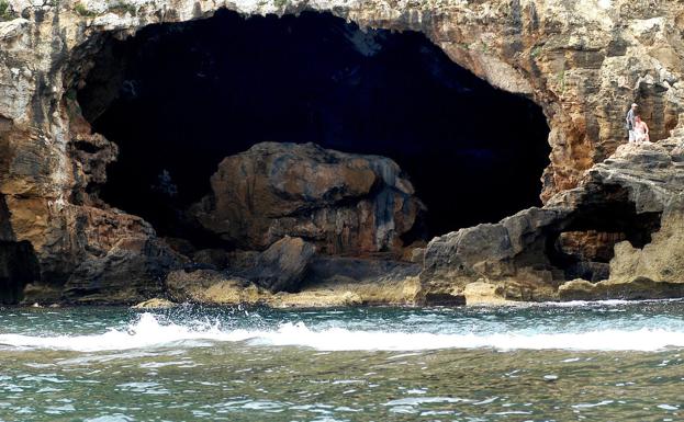 De excursión a las cuevas mágicas de Alicante: Cova Tallada