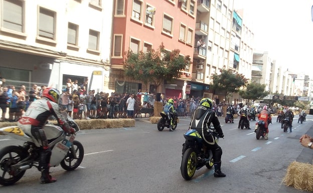 La carrera de motos en circuito urbano de Xàtiva cumple 70 años