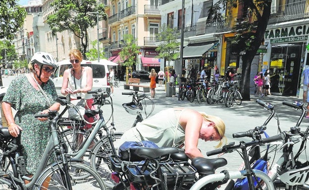 El turismo valenciano registra un agosto como el de antes del Covid