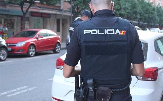 Detenido por tráfico de drogas tras ser interceptado conduciendo en dirección contraria