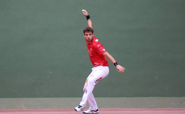 De la Vega muestra sus poderes