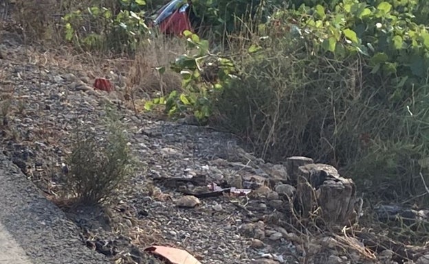 Hallan muerto a un motorista en la cuneta de una carretera en Godelleta