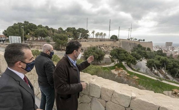 El Ayuntamiento prepara un proyecto para la protección de taludes en el Monte Tossal