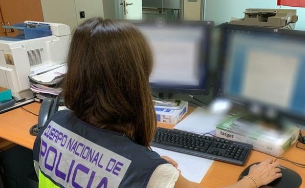 Detenidas dos mujeres por estafar 200.000 euros a otra al hacerle creer que tenían una relación por redes