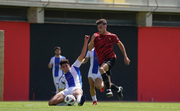 El Hércules se deja dos puntos en su visita a Mallorca y Marcelo Djaló sufre una lesión grave