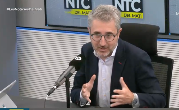 Arcadi España, sobre el sondeo que deja fuera a Podemos: «Cuando un partido habla mucho de sí mismo siempre es un problema»