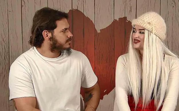 Lidia Torrent se queda alucinada con la declaración de una soltera de 'First Dates': «Soy omnista»