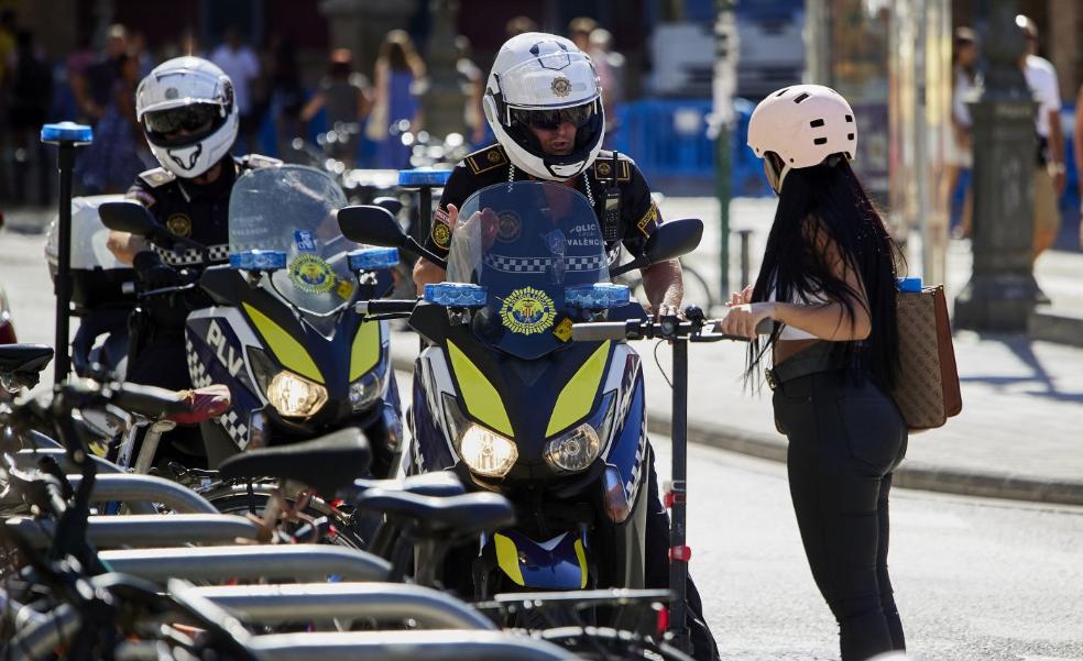 Ribó desoye la petición de seguros para patinetes a la espera de Tráfico