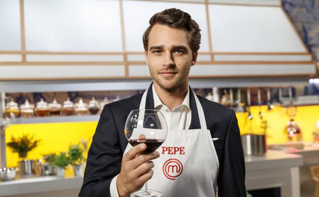 Así es Pepe Barroso, el modelo y exfutbolista que concursa en 'MasterChef Celebrity'