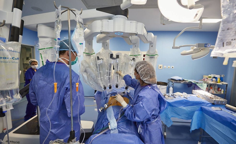 El Síndic de Greuges exige a Sanidad que los pacientes conozcan en tiempo real su posición en las listas de espera