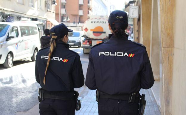 La Policía Nacional elimina el requisito de estatura mínima para las mujeres que quieren acceder al cuerpo