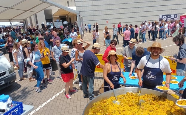 «Tenemos el Guiness de cocinar paella para 120.000 personas: no creo que haya alguien tan loco que lo supere»