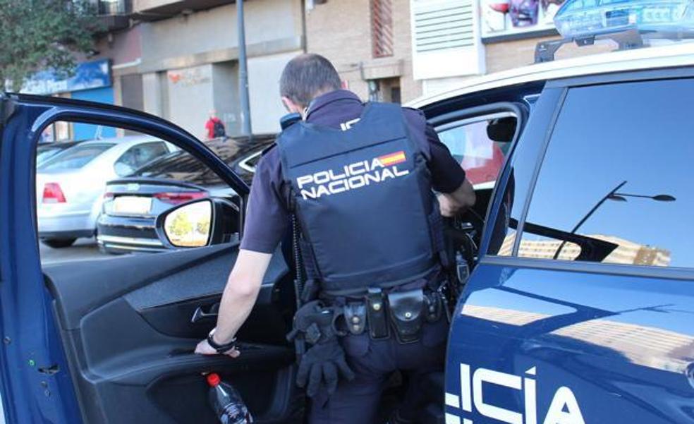 Tres obreros roban 100.000 euros en joyas tras forzar cajas fuertes en Valencia