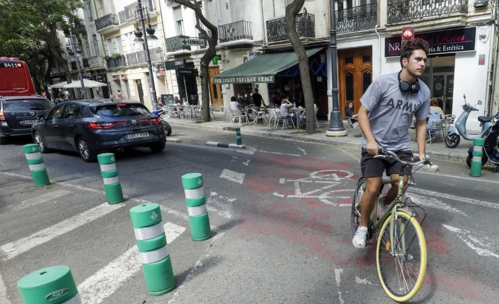 Las cuatro zonas de riesgo en carriles bici de Valencia