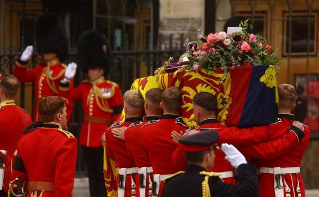 Isabel II reposa ya en Windsor tras un histórico funeral de Estado con 2.000 invitados