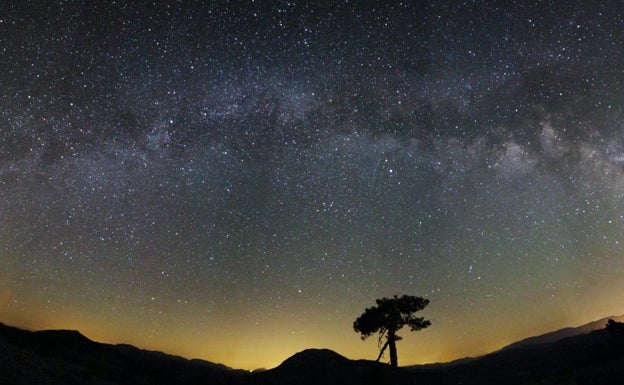 Noche de estrellas en el castillo de Requena