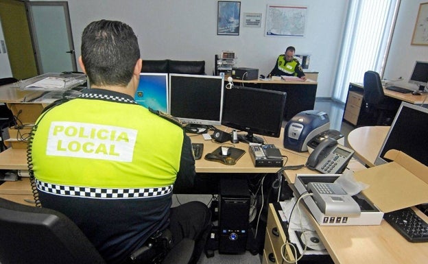 Dos detenidas por un violento asalto a una viandante en las calles de Elche