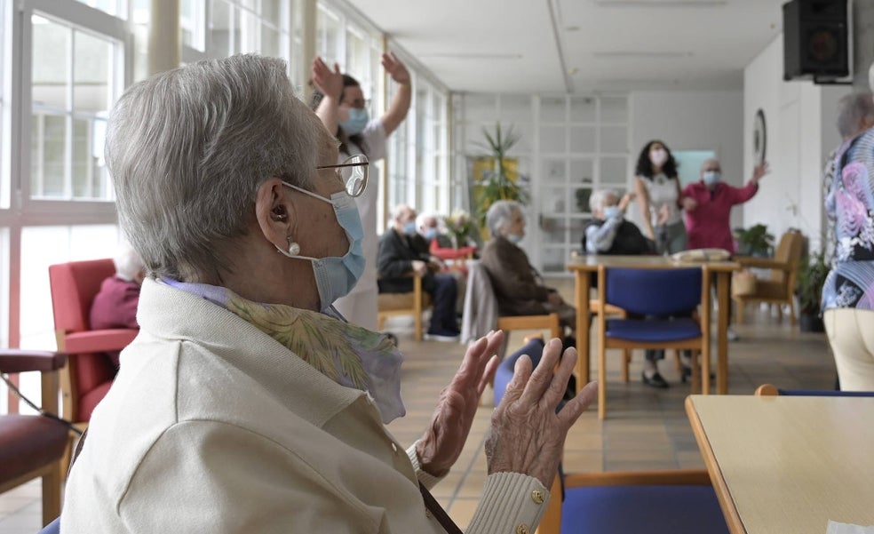 Giner exigirá a Ribó más residencias para ancianos en los barrios de cara a 2030