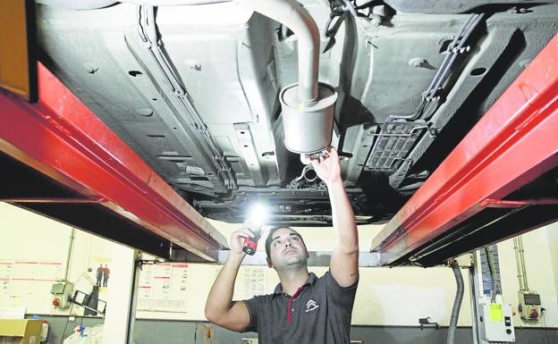 Oleada de robos de catalizadores de vehículos en Valencia