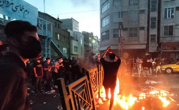 El régimen de Irán se prepara para silenciar las protestas