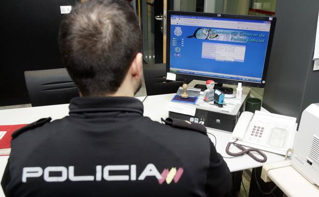 Interior destina 400.000 euros para formar a 300 policías en ciberinteligencia tras Pegasus