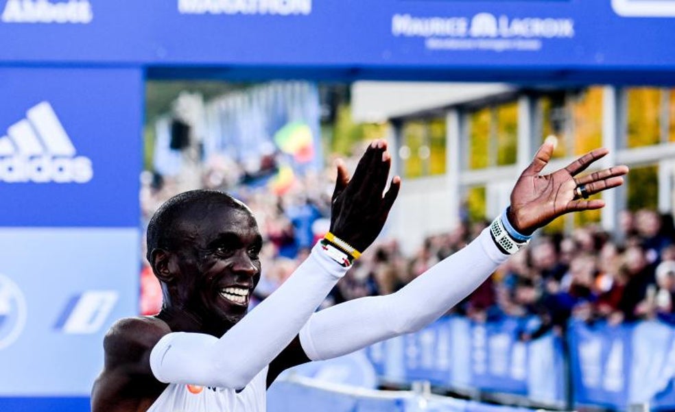La gesta de Kipchoge no hace desistir a Valencia de buscar el récord mundial