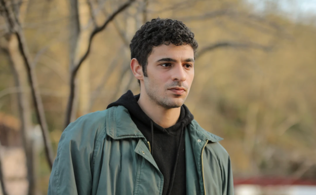 Así es Halit Özgür, el actor protagonista de la serie 'Hermanos'