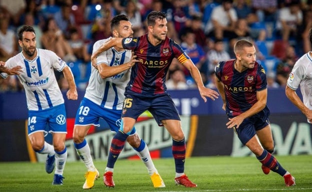 Postigo: «El equipo está con confianza. Nos falta esa puntería para llevarnos los partidos»