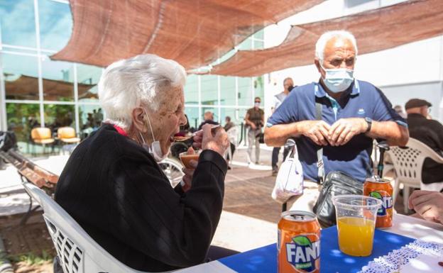 El Gobierno estudia cambiar los menús de las residencias de ancianos