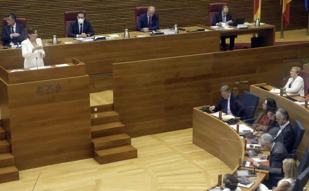 El tripartito esconde la reforma fiscal de Puig e impide pactarla con los grupos