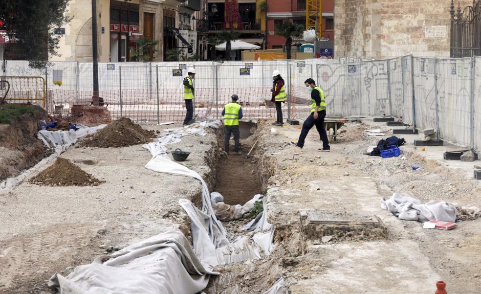 Los tesoros que oculta la plaza de la Reina de Valencia