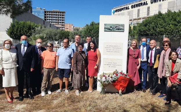 Sanidad vacunará el 5 a todo el personal sanitario de la pública y privada de la provincia