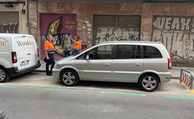 Ruzafa estrena las zonas verde y naranja: «Pero entonces, ¿puedo aparcar o no?»