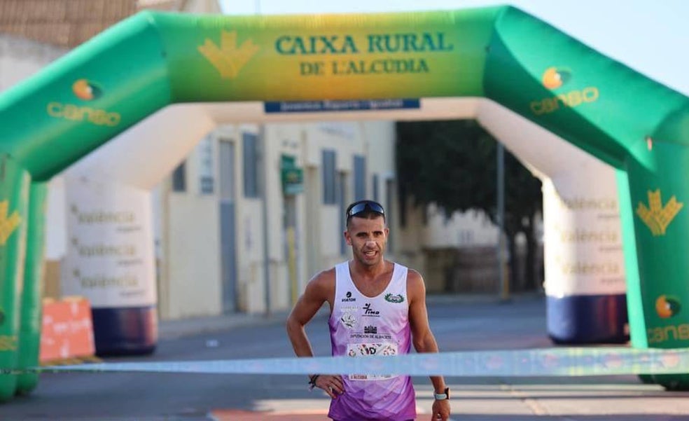 Parado frente a la meta para no reventar un récord