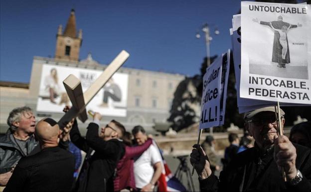 La Iglesia francesa dilata las reparaciones a sus víctimas de abusos sexuales