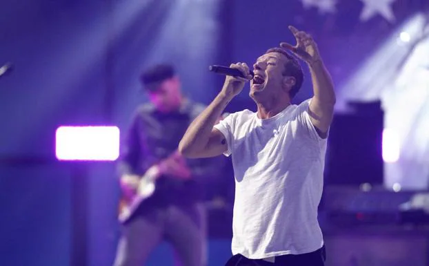 El grave problema de salud que ha obligado a Coldplay a cancelar algunos conciertos