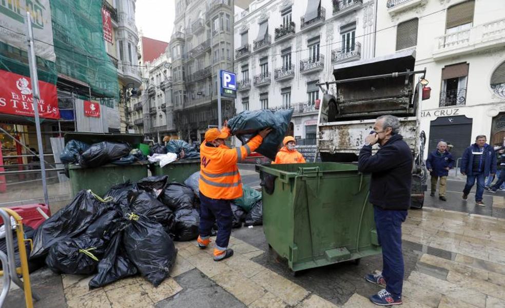 La empresa que había recurrido el contrato de recogida de basuras de Valencia podrá presentarse al concurso