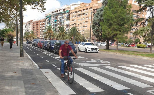 El Ayuntamiento abre un nuevo carril bici en Valencia