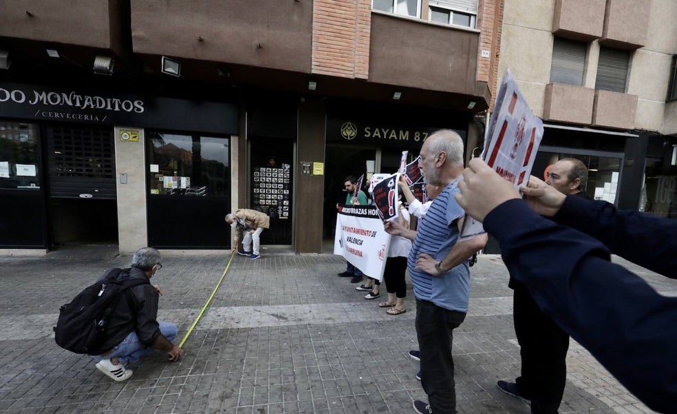 Hosteleros de plaza Honduras irán al juzgado por el recorte de terrazas
