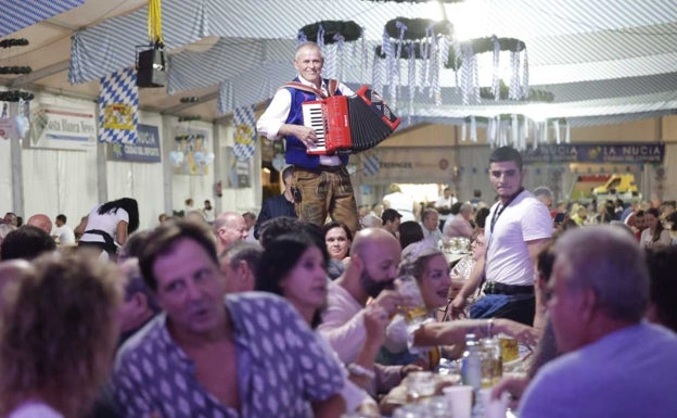 La Nucía ya brinda con cerveza en su Oktoberfest