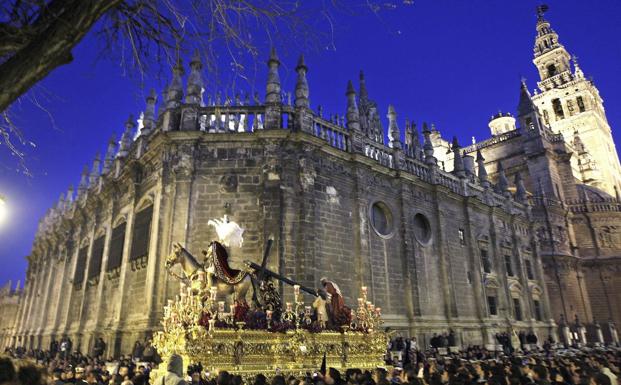 Cuándo es la procesión del Santo Entierro Grande de Sevilla en 2023 y qué pasos participarán