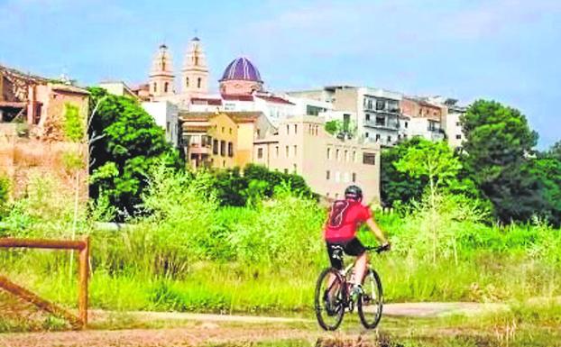 Riba-roja planea la compra de un autobús eléctrico