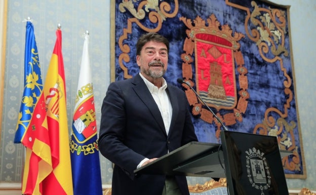 Barcala: «Alicante no se resigna a ser el patito feo del Gobierno»