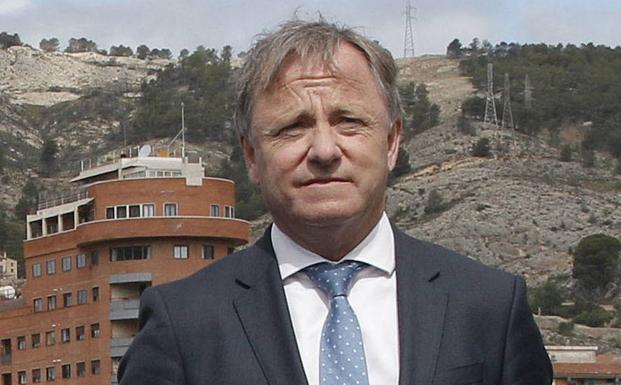 El exconseller Moragues se presenta como candidato a la alcaldía de Gandia